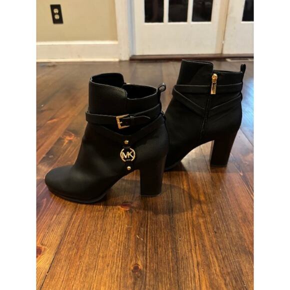 NWT Michael Kors Women Tally MK Logo Black Faux Leather Dressy Office Boots 11 - Picture 1 of 5
